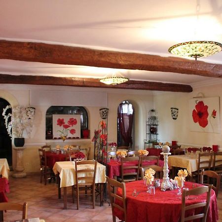 Le Provencal Hotel Aups Buitenkant foto